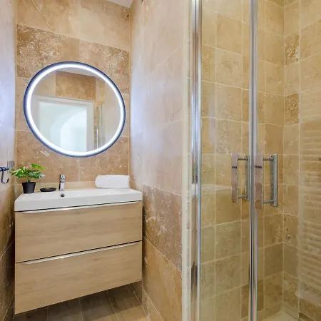 Apartment Les Dauphins-2 By Interhome Sainte-Maxime